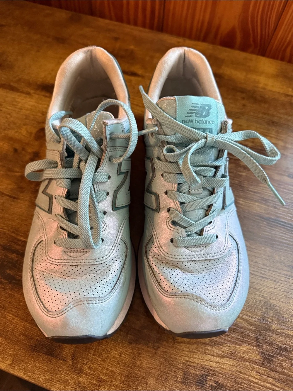 New Balance Women’s 574 Metallic Blue Size 8.5 Classic Sneaker